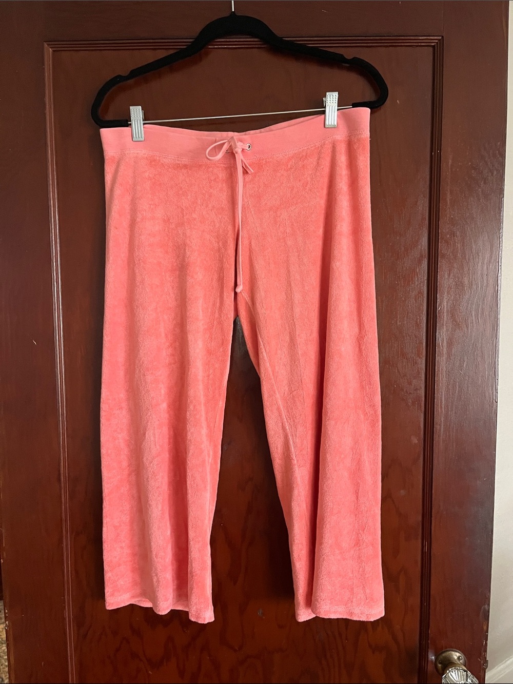 Vintage Bubblegum Pink Juicy Couture Terry cloth capri pants